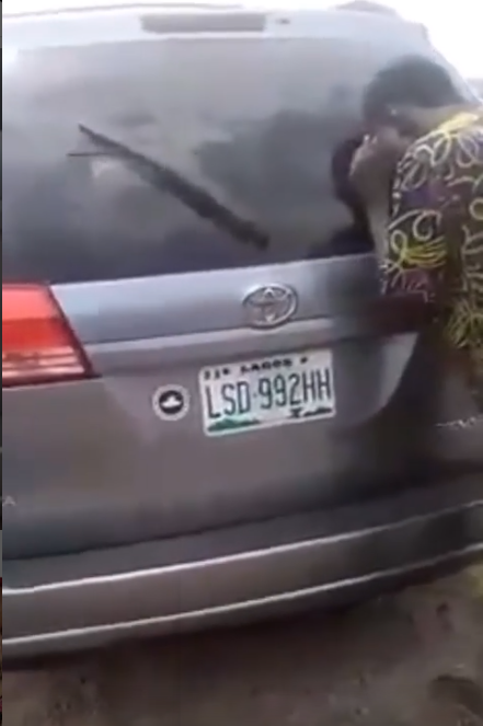 Couples found dead in a vehicle while having sex along Lagos-Ibadan express way, Couples found dead in a vehicle while having s*x along Lagos-Ibadan express way, INFINITY LOADED