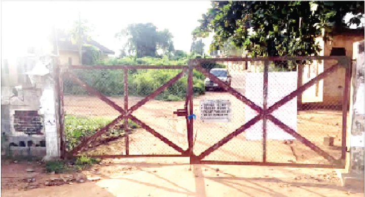Guard stabs carpenter to death for climbing estate fence in Lagos, Guard stabs carpenter to death for climbing estate fence in Lagos, INFINITY LOADED