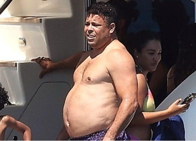 Brazilian football legend "Ronaldo" cooling off in a vacations with his girlfriend in Ibiza (see photos), Brazilian football legend &#8220;Ronaldo&#8221; cooling off in a vacations with his girlfriend in Ibiza (see photos), INFINITY LOADED